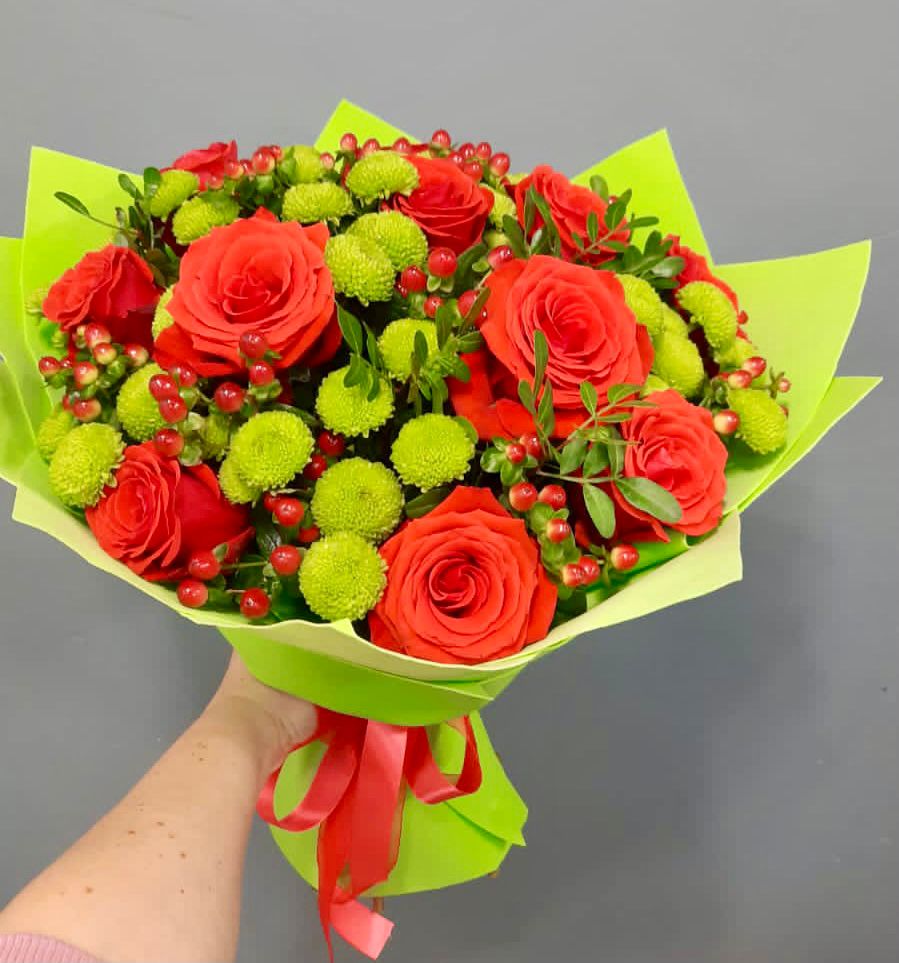 Букет цветов из: Хризантемы и Розы в Темиргоевской