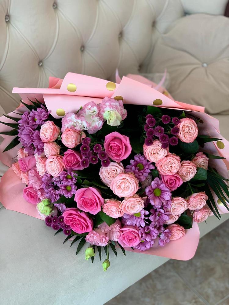 Букет цветов из: Хризантемы, Розы и Лизиантусы в Темиргоевской