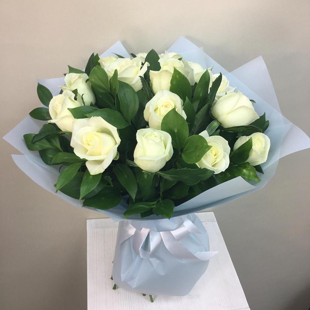 Букет 15 Белых роз Проуд в Темиргоевской