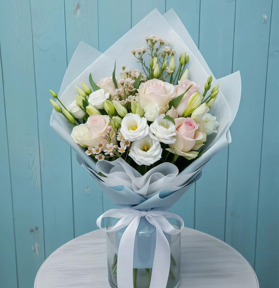 Букет цветов из: Розы и Лизиантусы в Темиргоевской