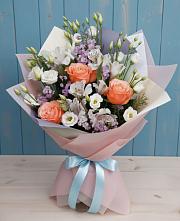 Букет цветов из:  Лизиантусы, Розы, Альстромерии и Гипсофила в Темиргоевской