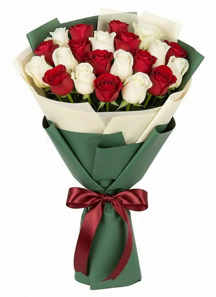 Букет Микс из красных и белых роз в Темиргоевской
