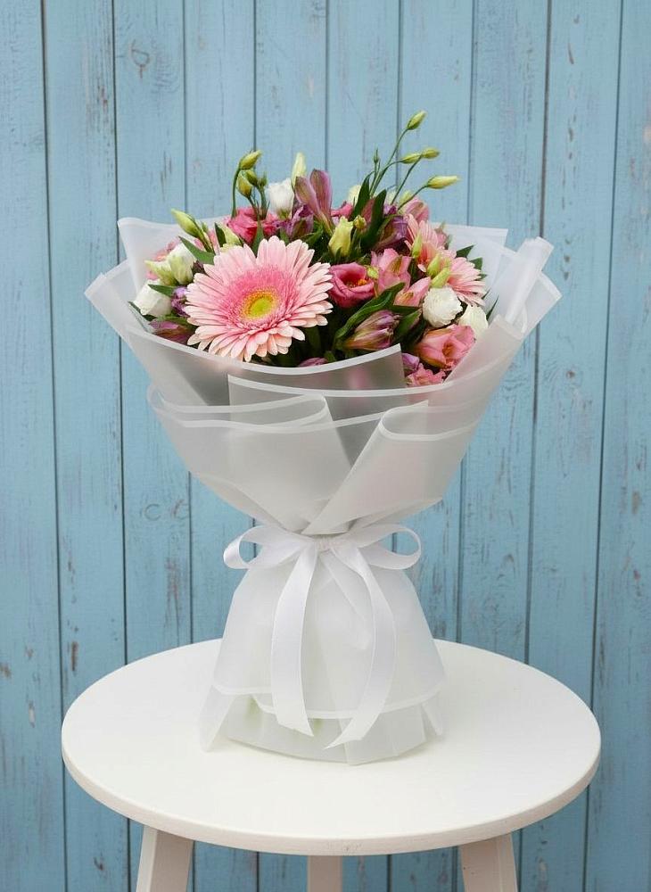 Букет цветов из: Герберы, Альстромерии и Лизиантусы в Темиргоевской