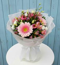 Букет цветов из:  Герберы, Альстромерии и Лизиантусы в Темиргоевской