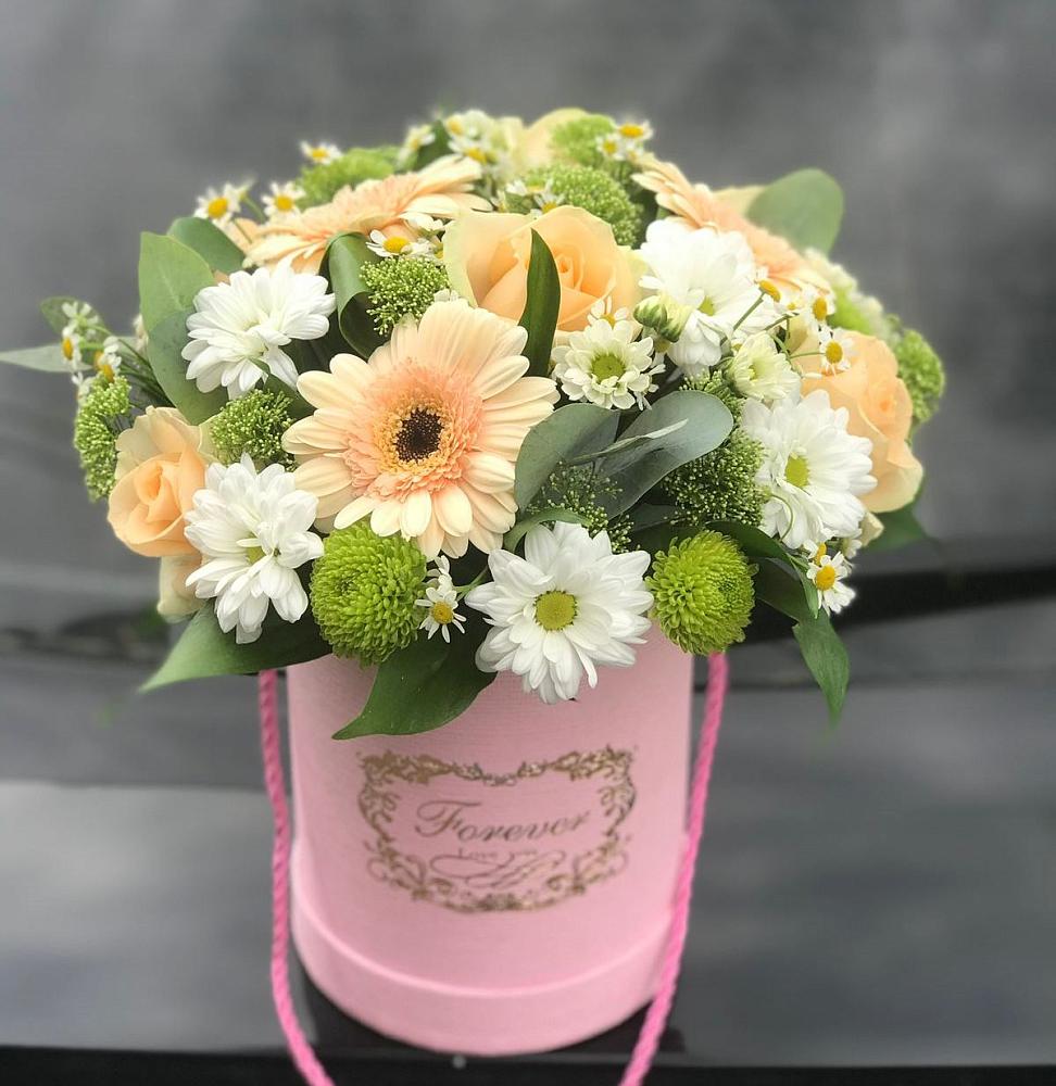 Цветочная композиция из Розы, Герберы и Хризантемы в шляпной коробке в Темиргоевской