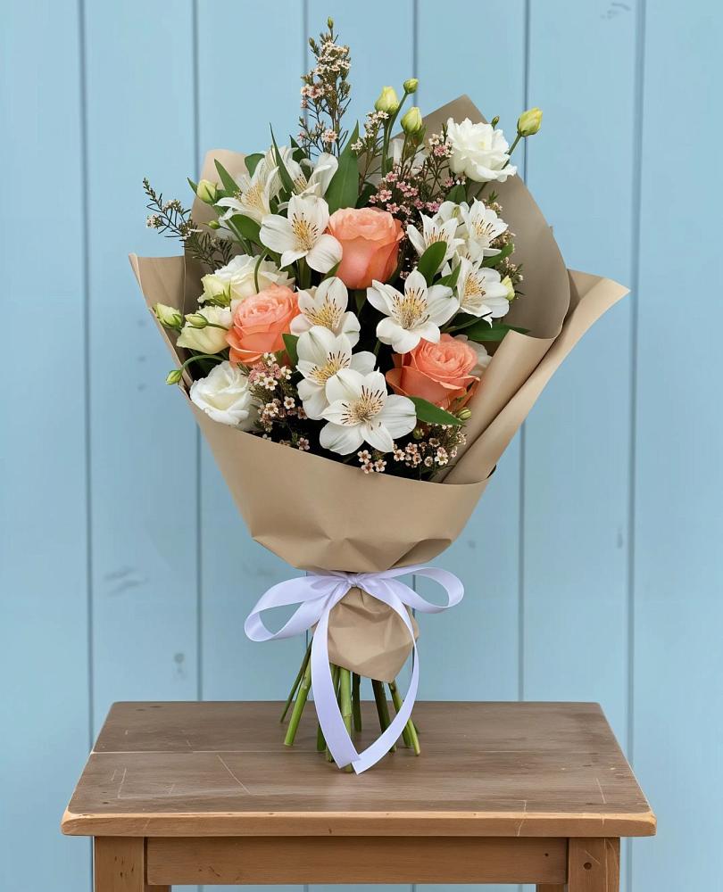 Букет цветов из: Альстромерии, Лизиантусы, Розы и Хризантемы в Темиргоевской