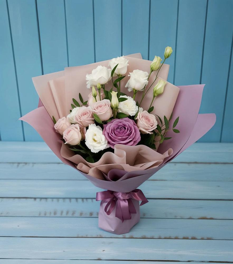 Букет цветов из: Розы и Лизиантусы в Темиргоевской